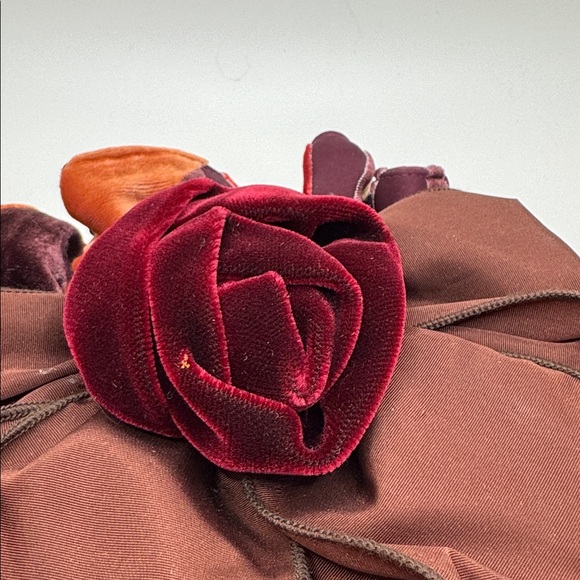 Vintage Boho Elegant Velvet Drawstring Bag w/ ruby velvet bow- Multicolor - Picture 4 of 4